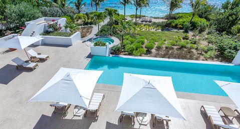 Villa Arushi - Beachfront location