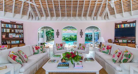 Ma Moura - The Tryall Club