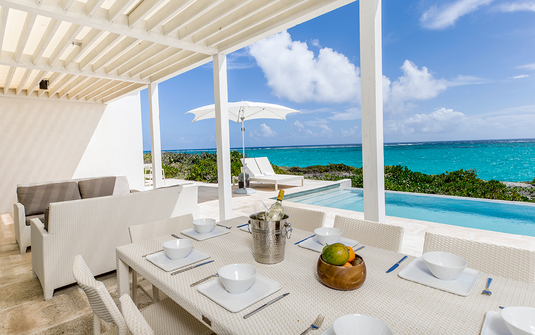 Sailrock - 3 Bedroom Oceanfront Reef Villa