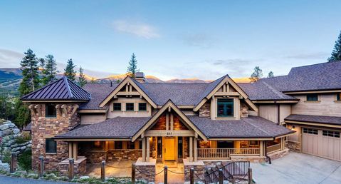 Crescentwood Residence