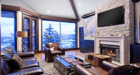 Four Peaks Estate