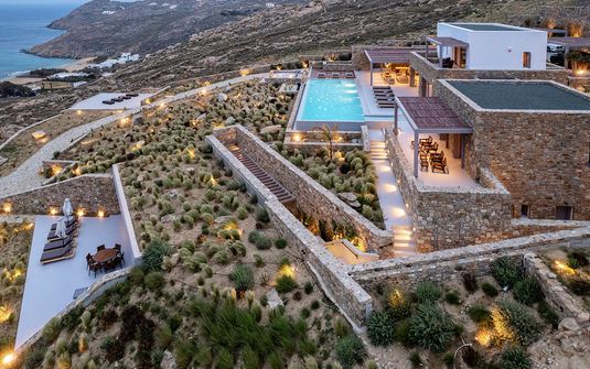 Villa Ariadne's Mitos