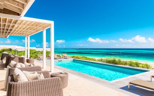 Sailrock - 4 Bedroom Beachfront Villa