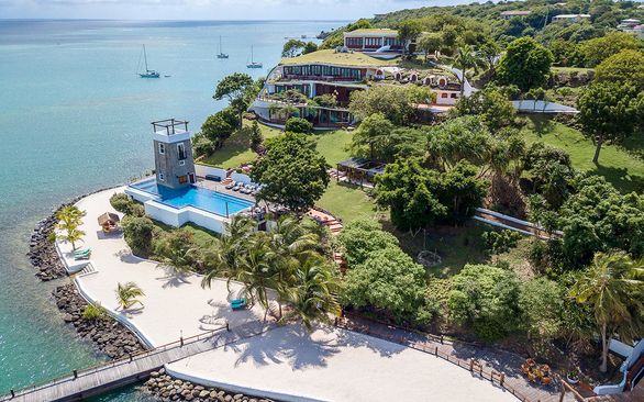 The Main House - Mount Hartman Bay Estate