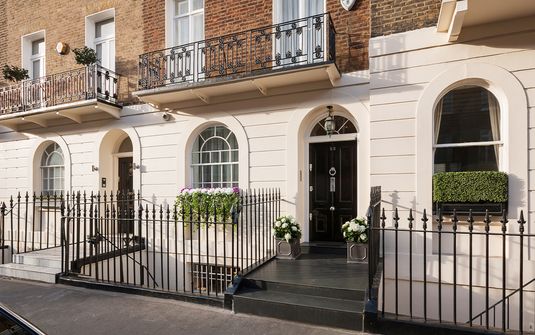 Austen Home Villa | Luxury Villas in London, England