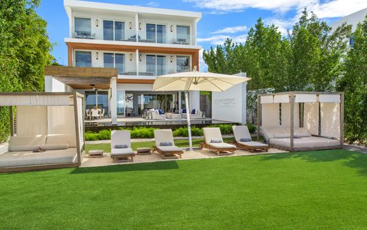 Kishti East On Meads Bay