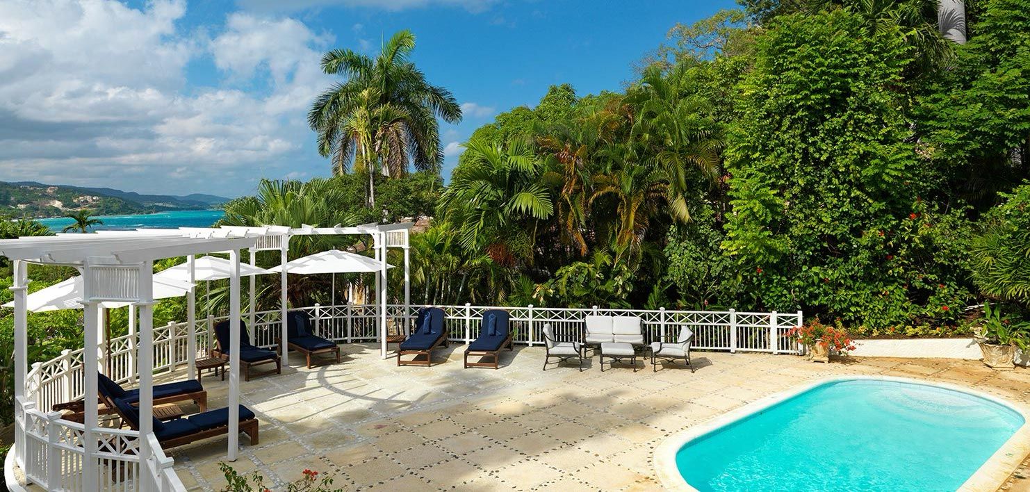 Round Hill - Five Bedroom Classic Villa