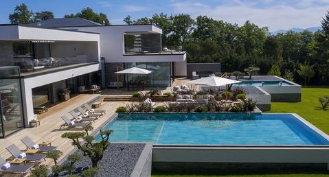 Prestigious Residence