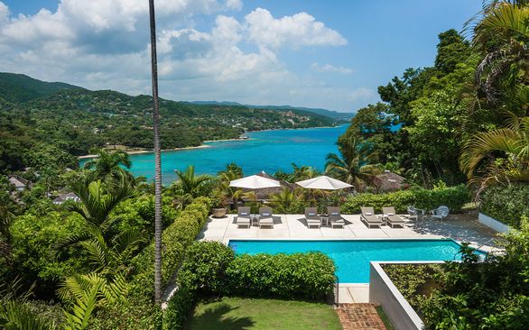 Round Hill - Three Bedroom Classic Villa