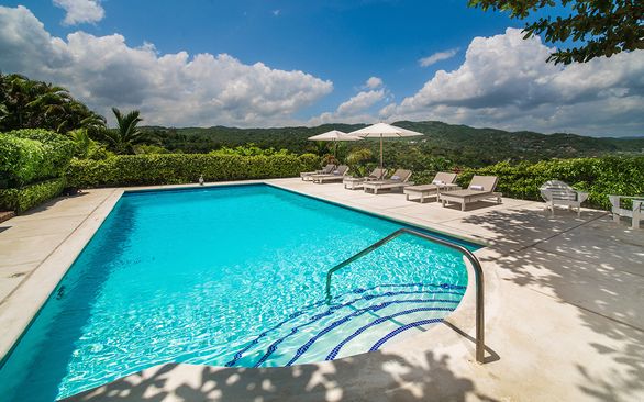 Round Hill - Three Bedroom Classic Villa