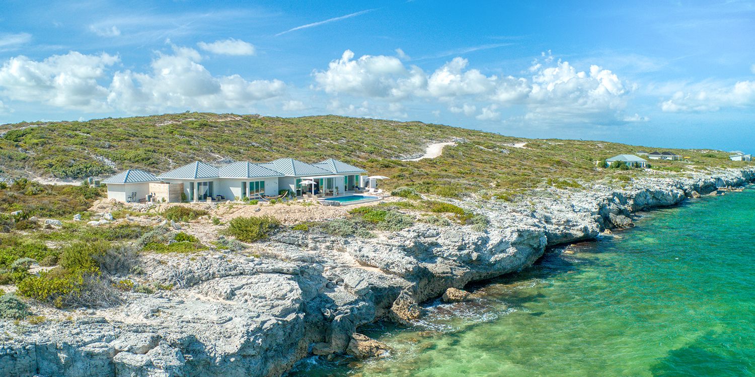 Sailrock - 3 Bedroom Oceanfront Coral Villa