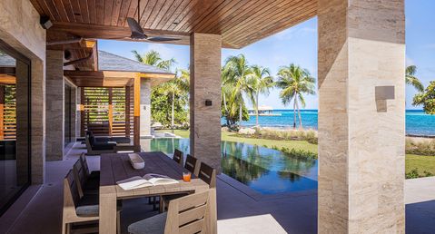 Oil Nut Bay - Xela Villa