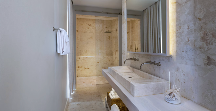 Alaia Belize - Three Bedroom Oceanfront Villa with Plunge Pool