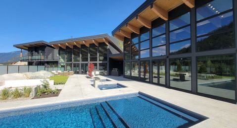 Wedge Mountain Lodge & Spa