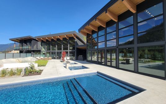 Wedge Mountain Lodge & Spa