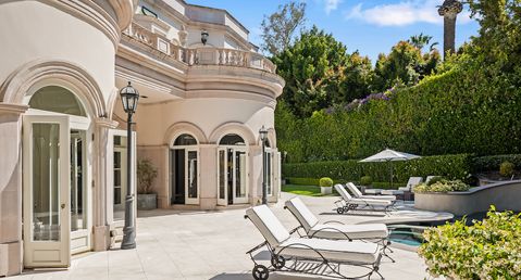 Chic Manor