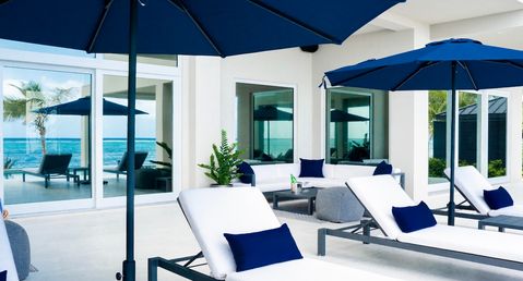 Black Urchin - The Grand Palm Residence