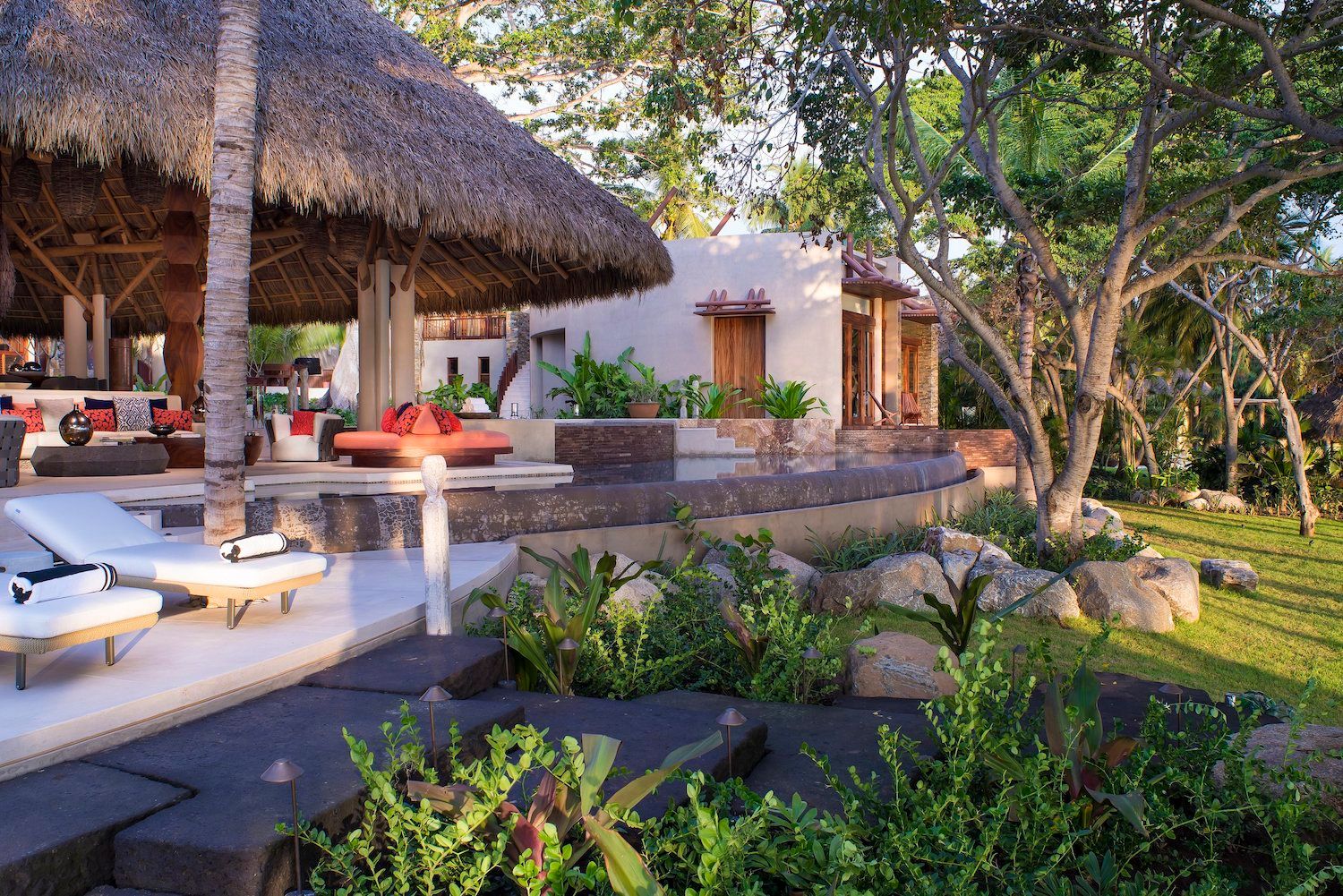Casa Tau