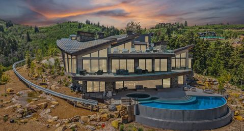 Skycrest Lodge