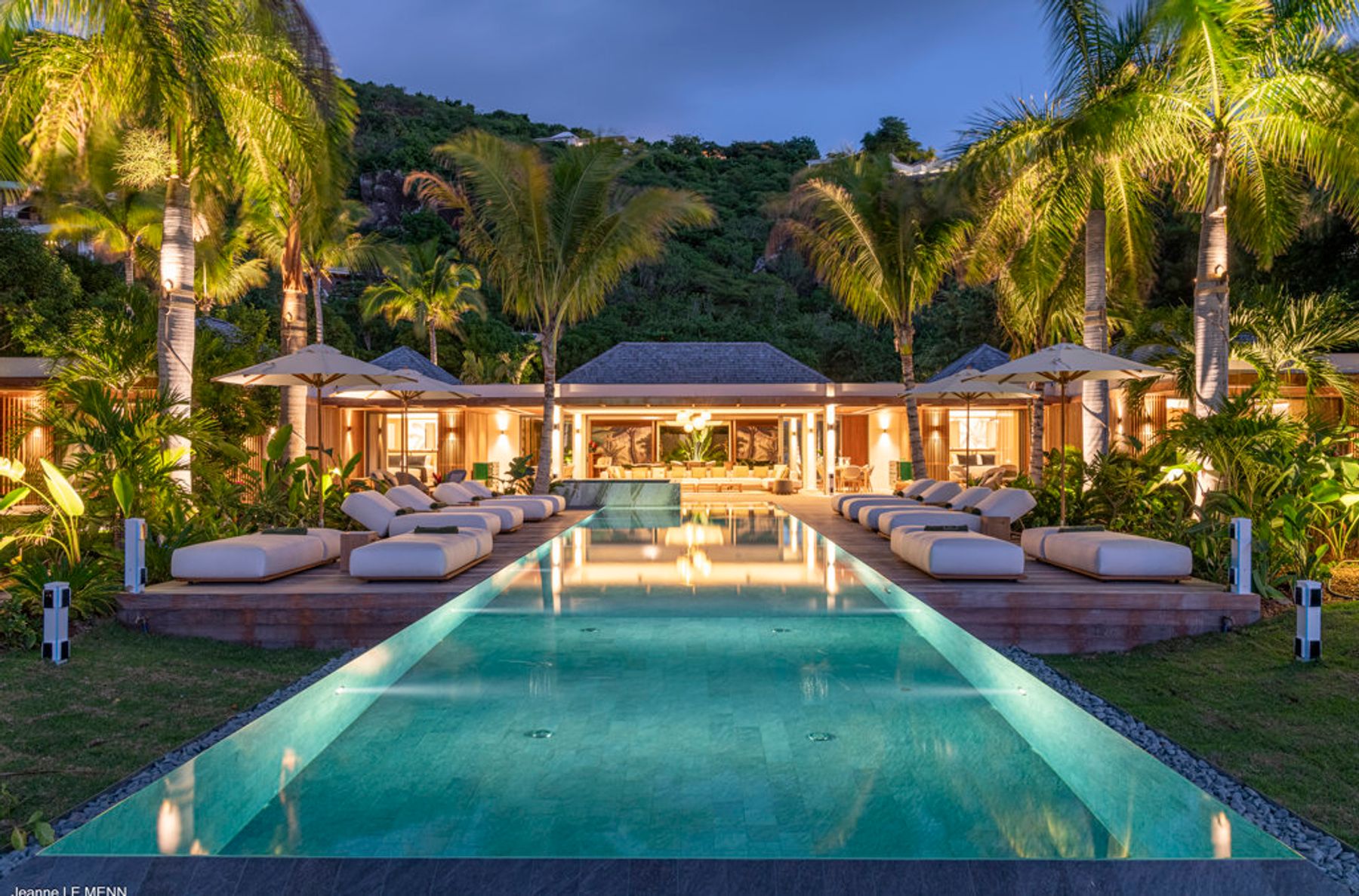 Why a Villa Outperforms a Hotel Room