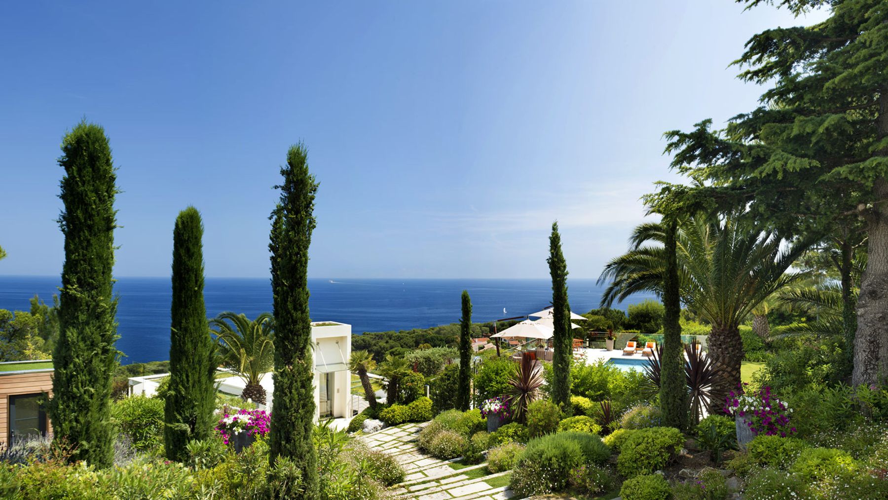 The Belle Époque Villas and Gardens That Shaped the Peninsula