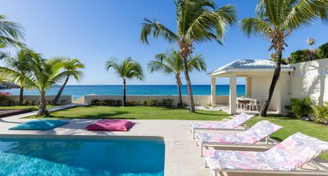 Villa Beach Secrets