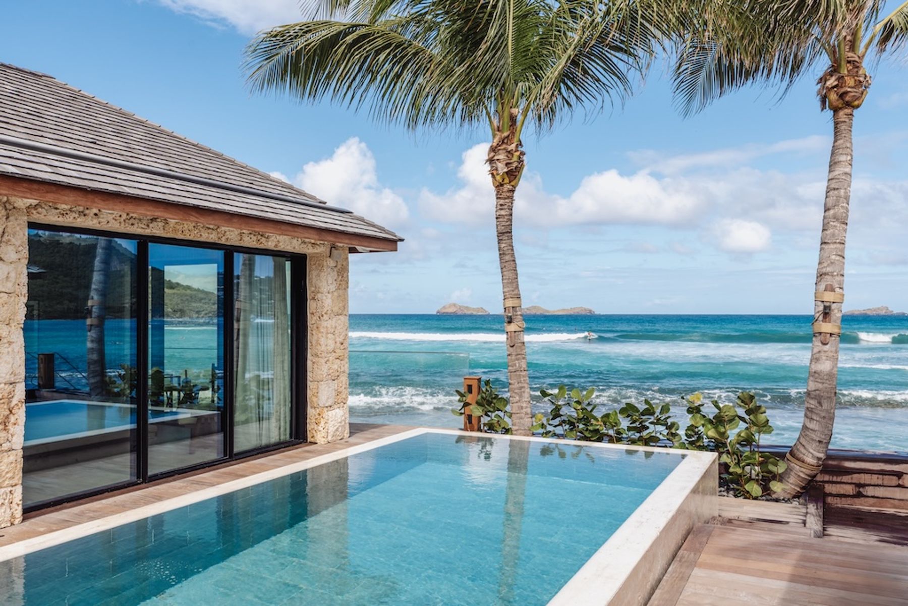 Choosing a Villa Base for a Shopping-Friendly Stay