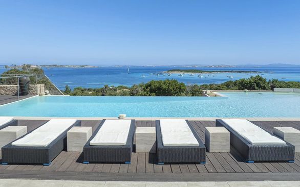 Villa Cala Longa