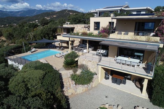 La Jumelle