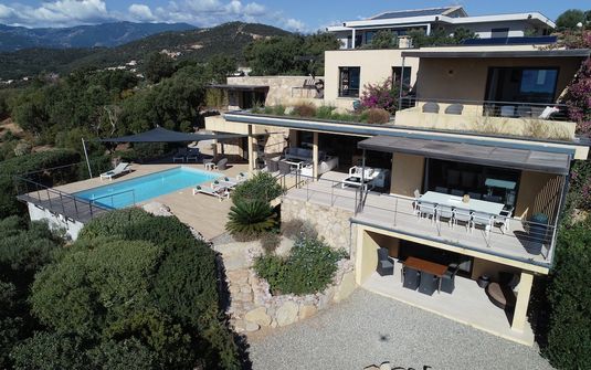 La Jumelle