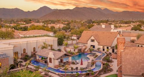 Grand Estate on Sunnyside