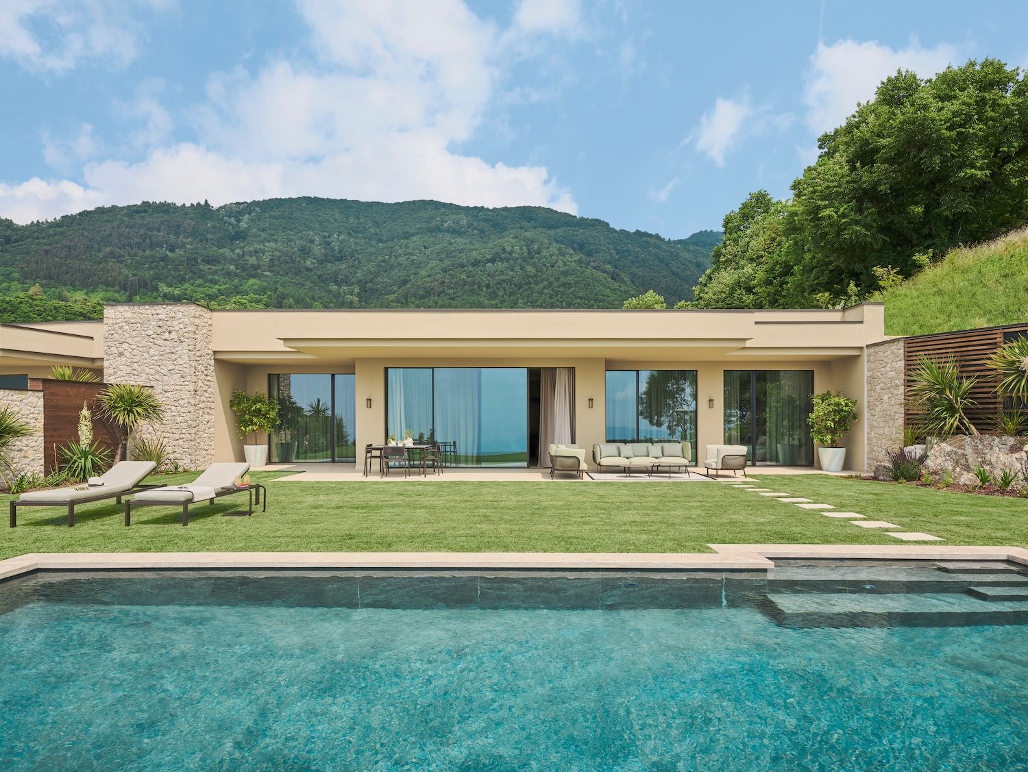 Three Bedroom Sky Pool Villa