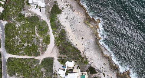 Superb 1 acre in Little Harbour