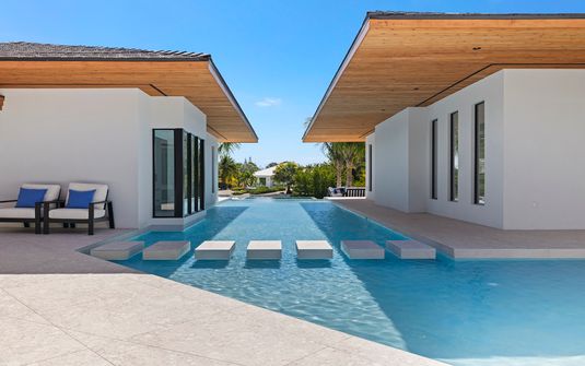 Aqua Solis Villa