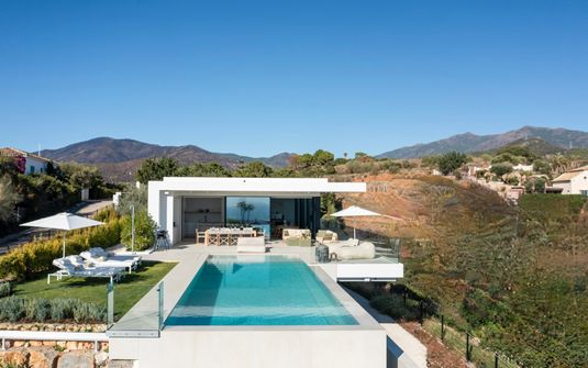 Willow Crest