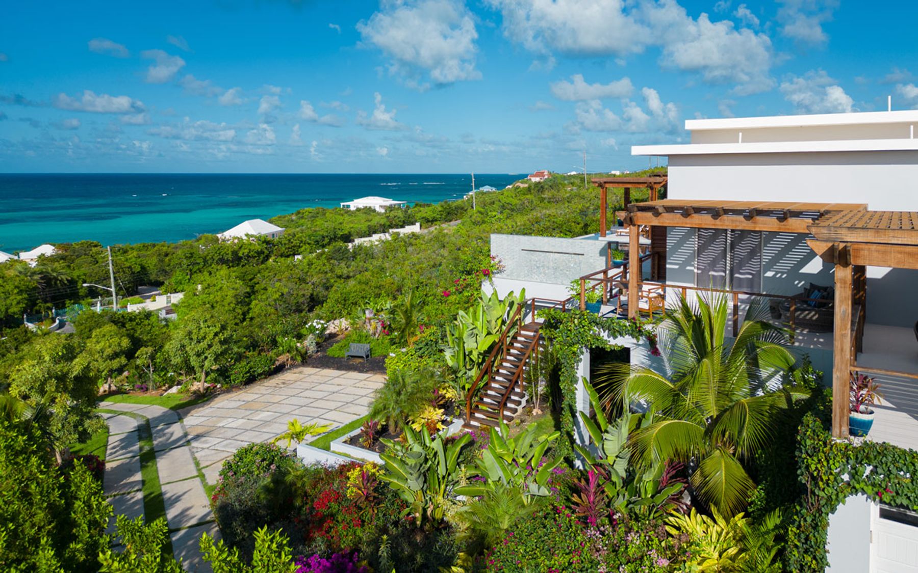 Building a Water-Focused Stay Around a Villa