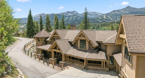 Crescentwood Residence