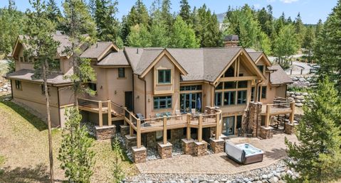 Crescentwood Residence