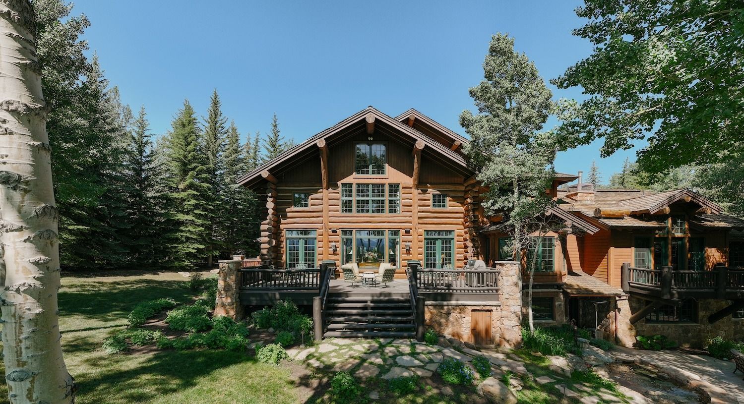 Dawncrest Chalet