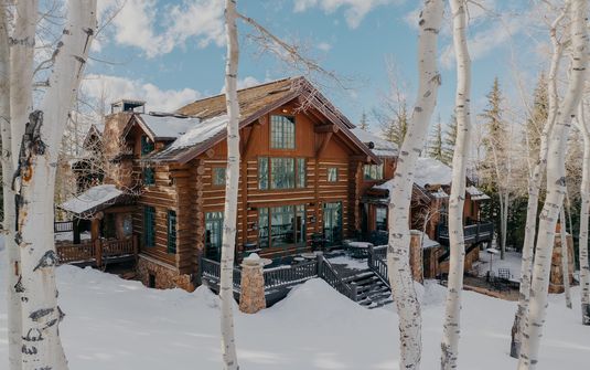 Dawncrest Chalet