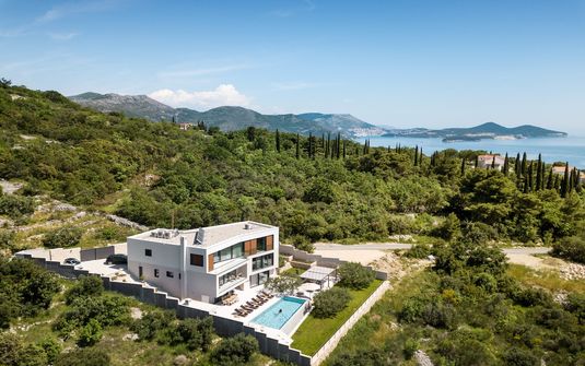 Villa O