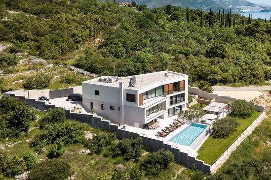 Villa O