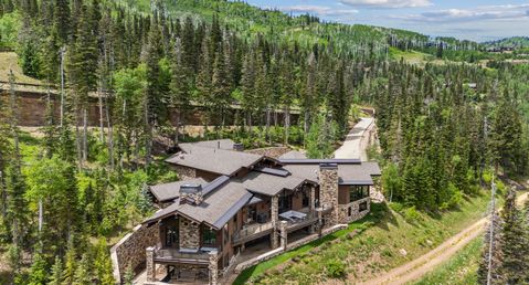 Pinecrest Lodge
