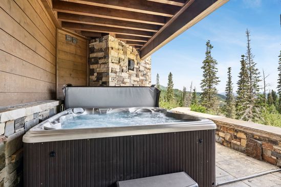 Pinecrest Lodge