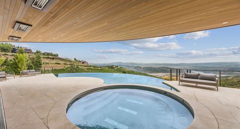 Skycrest Lodge