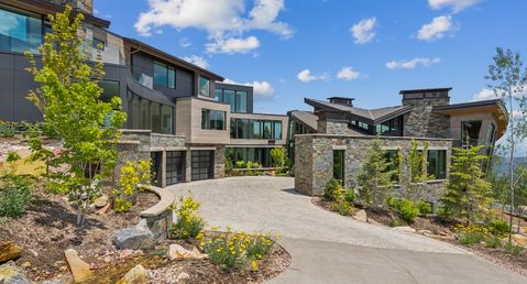 Skycrest Lodge