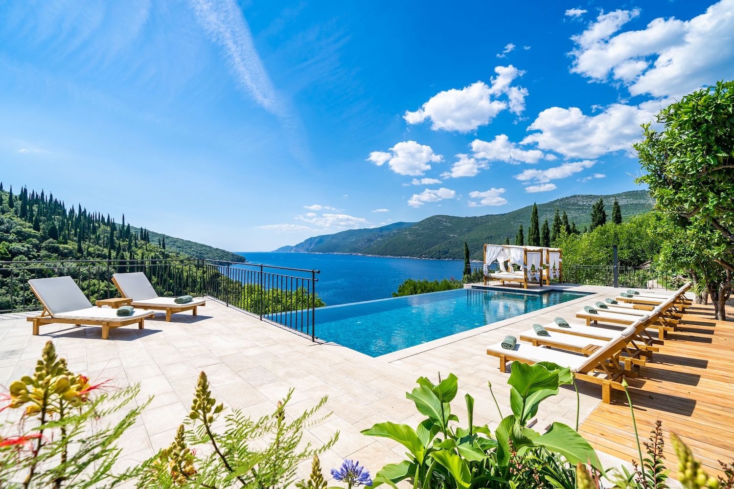 Adriana Estate