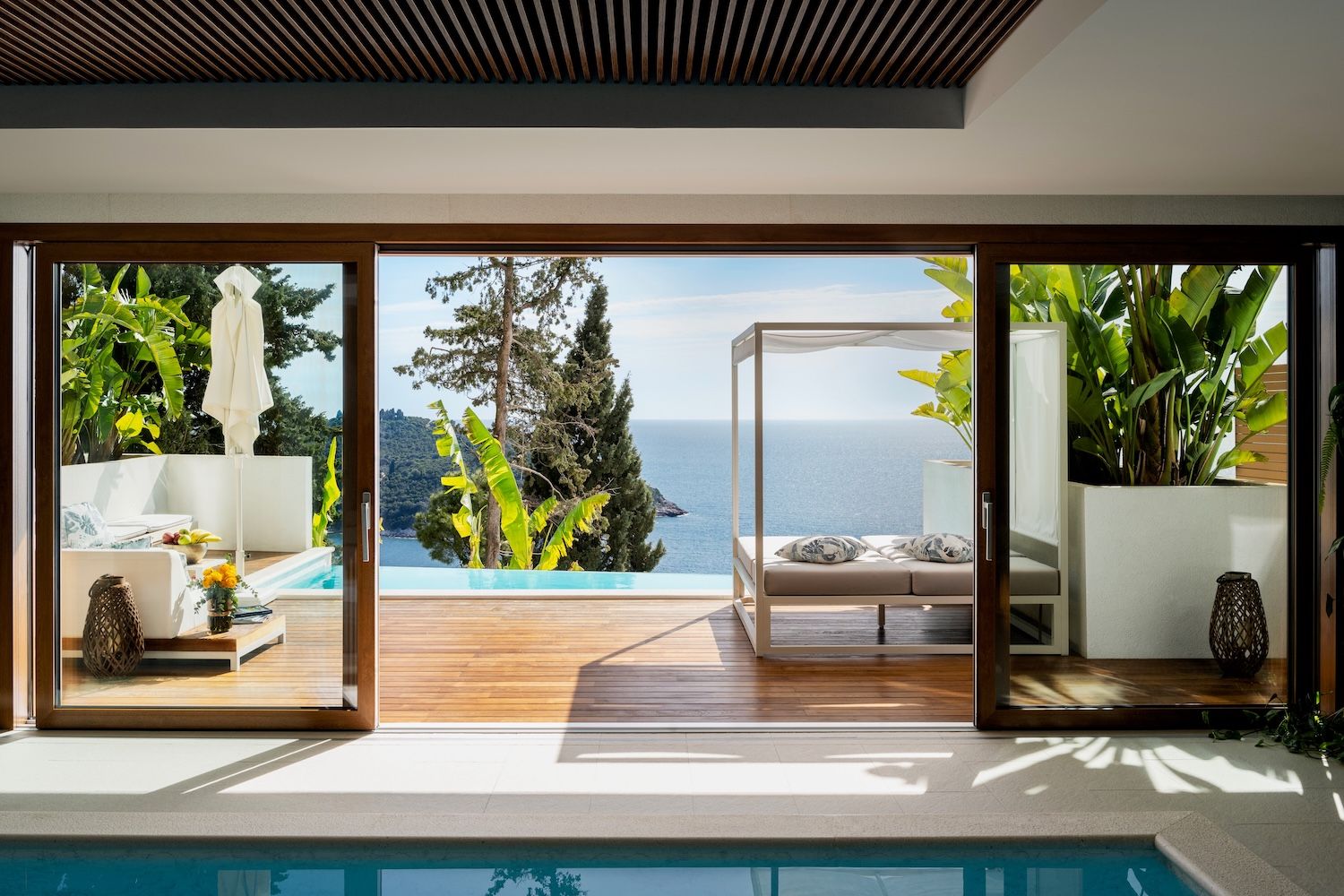 Villa T