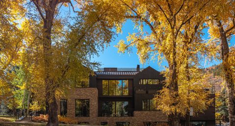 Iconic Residence