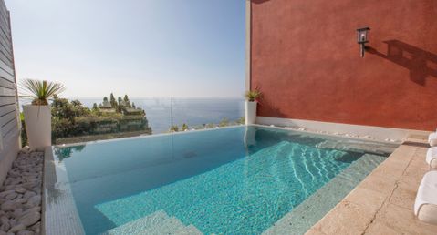 Villa Ferida